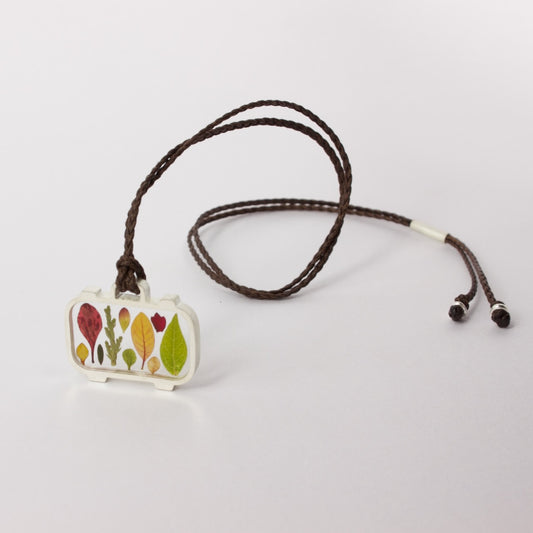 ACT473: Emotional baggage pendant