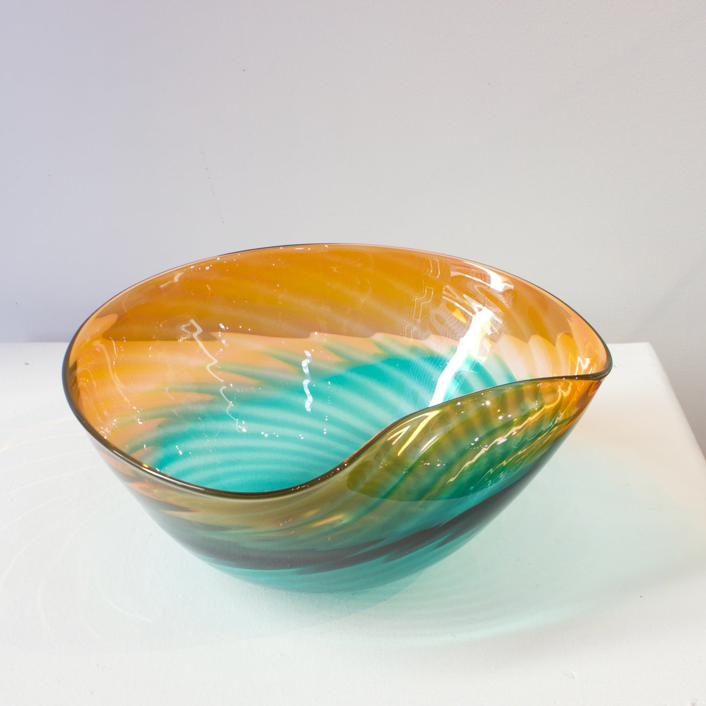 CJ202: Feather bowl - jade green and apricot