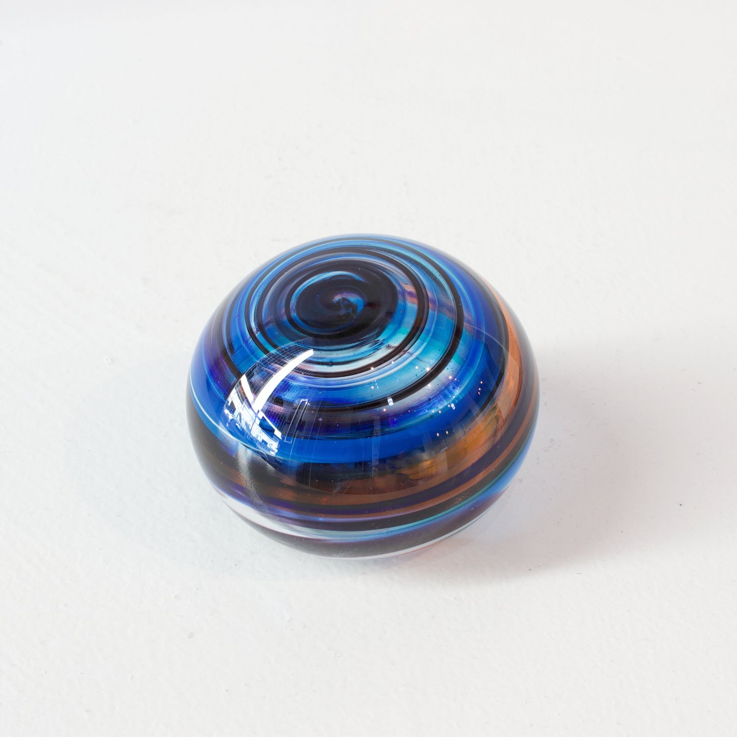 CJ228: Meslee paperweight