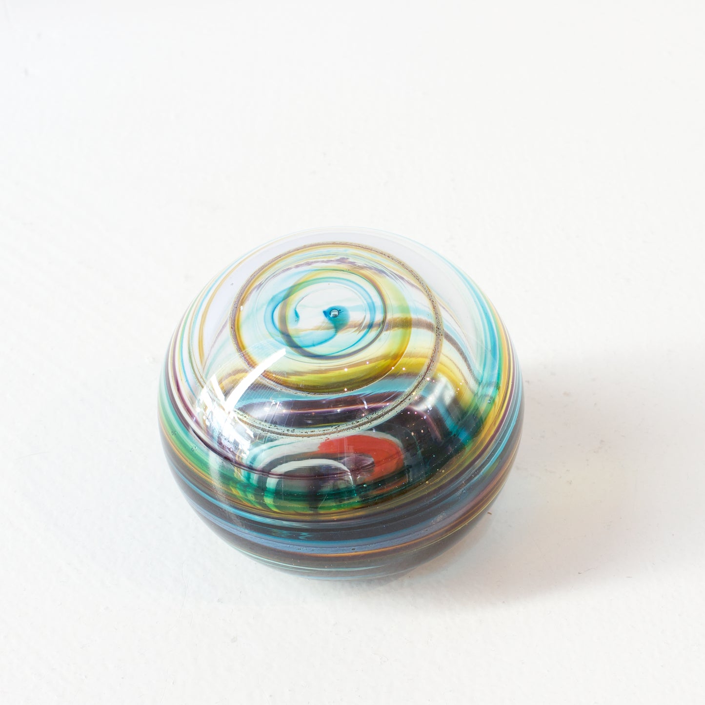 CJ232: Meslee paperweight