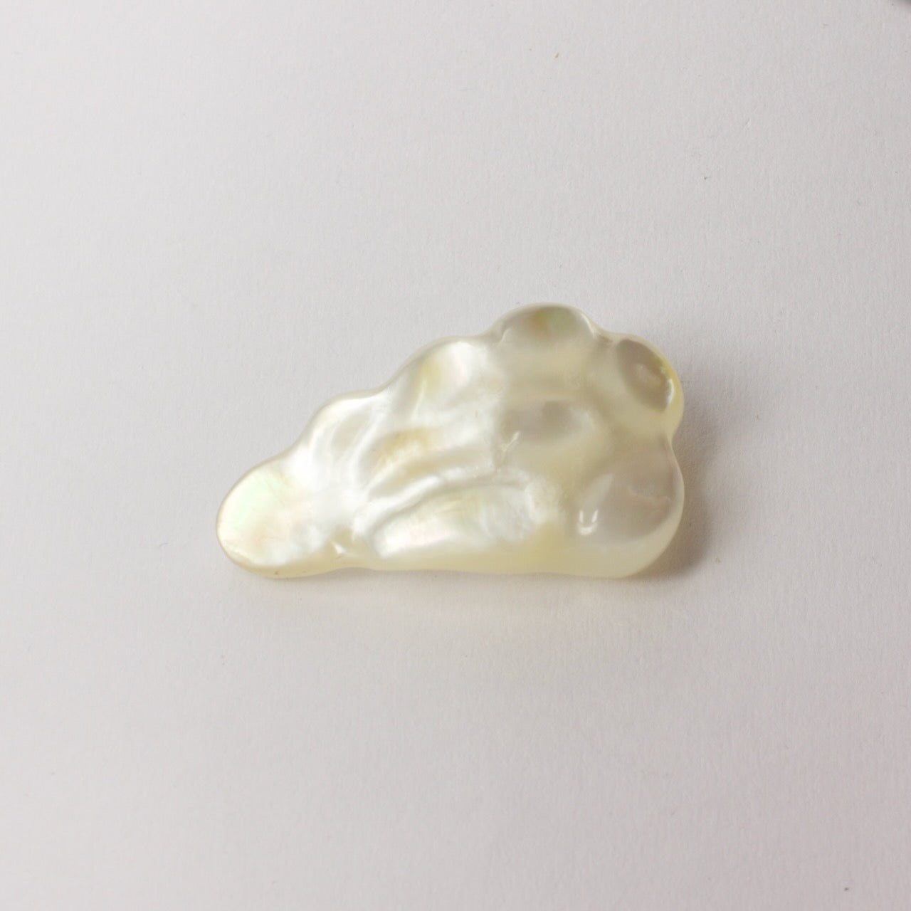 DH283: Cloud brooch
