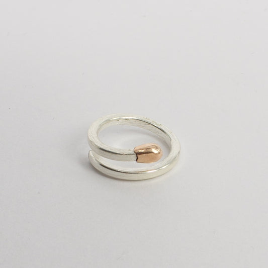 DM315C: Live matchstick ring