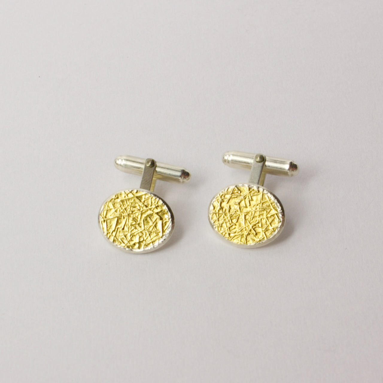 DM895B: Text-ure cufflinks
