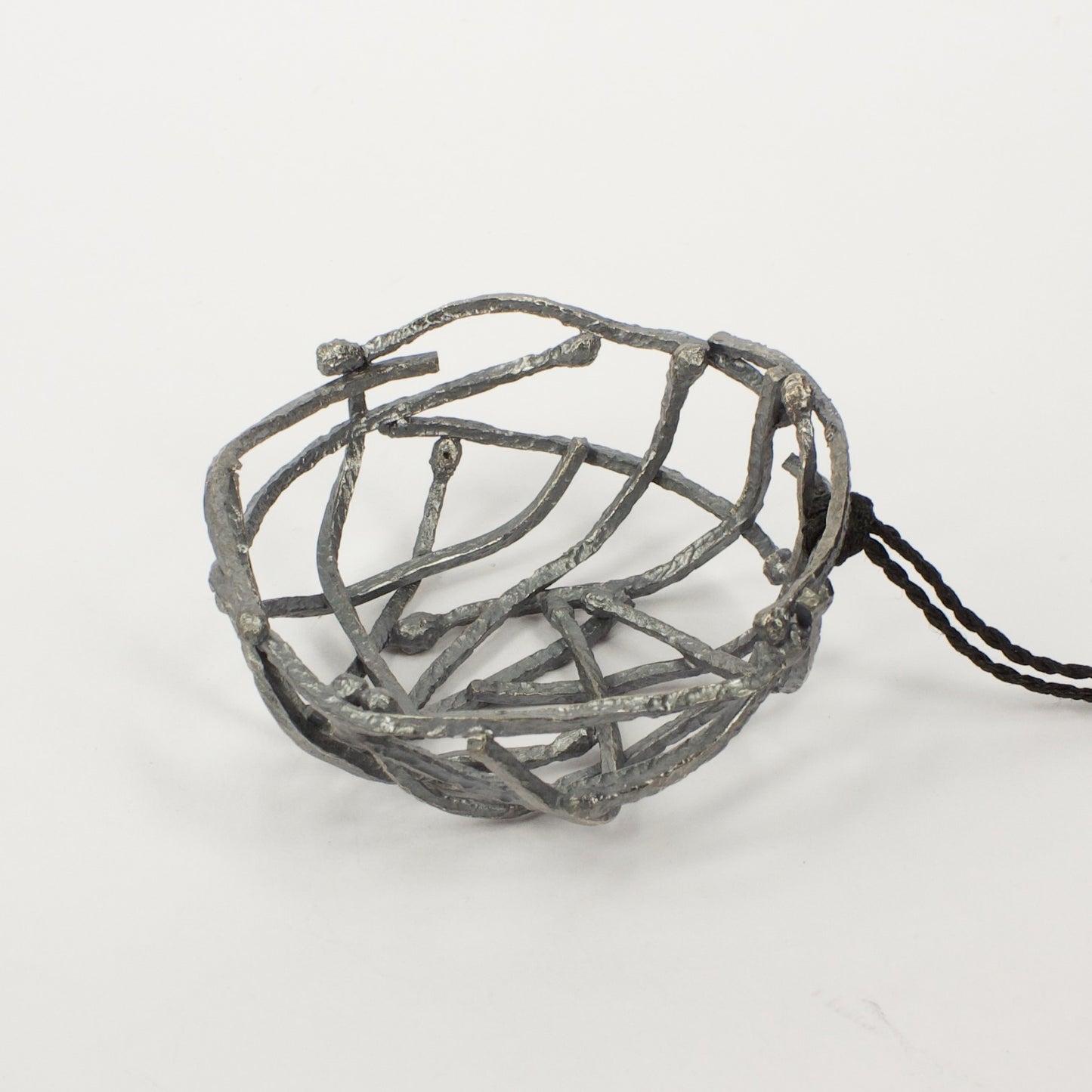 DM342C: Coracle pendant