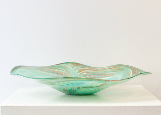 JCU407: Kererū feather platter