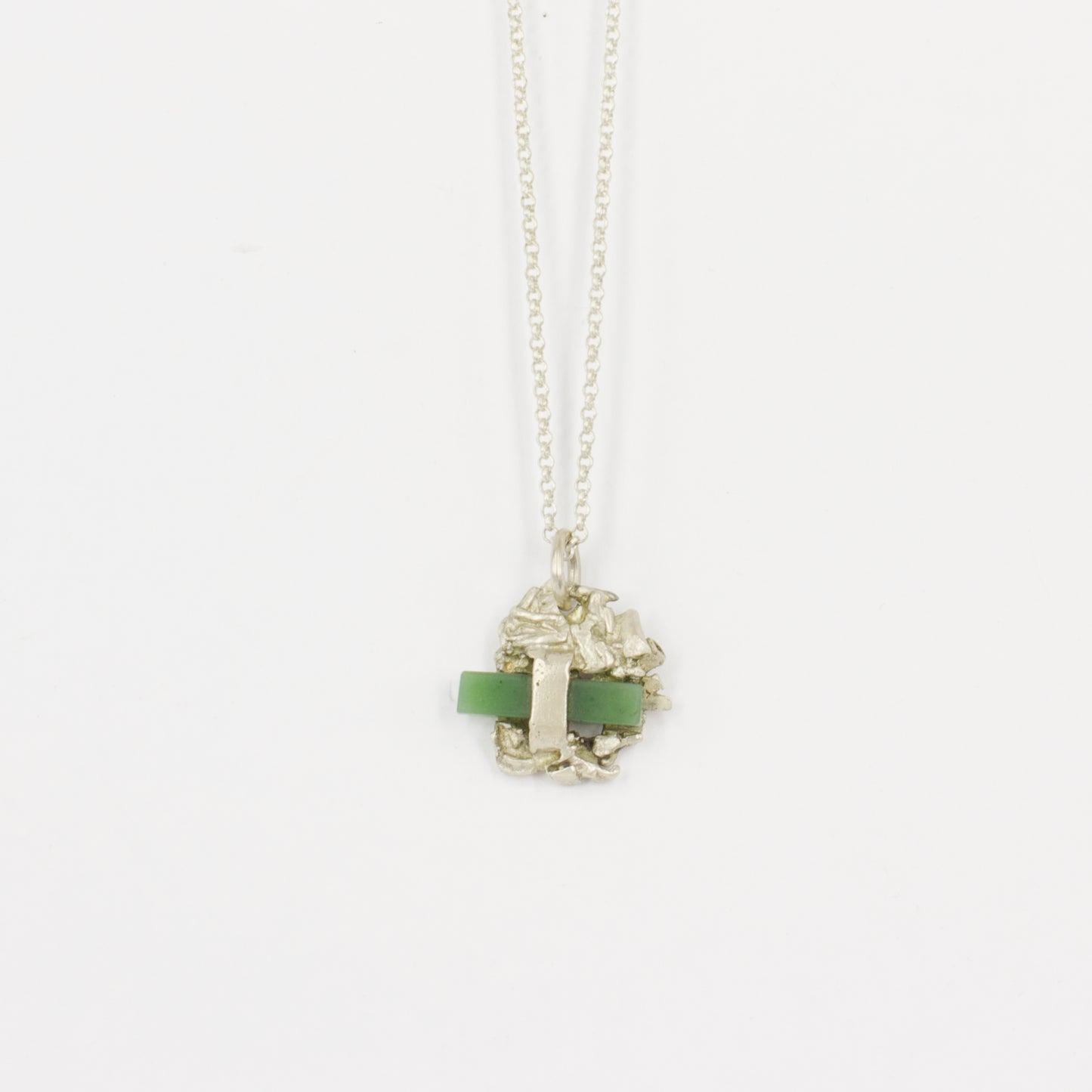 NA17: Pounamu bar necklace