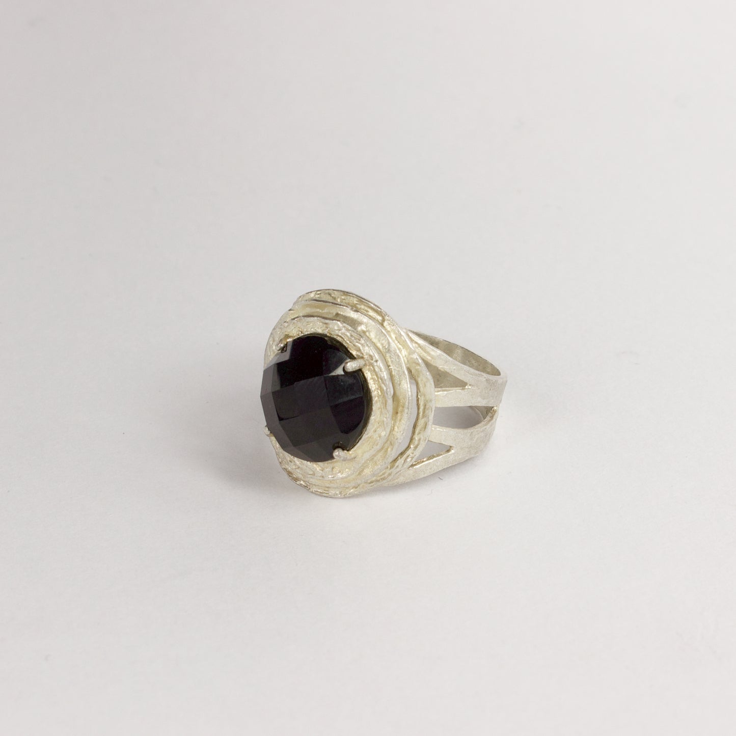 JMU117: Nest ring