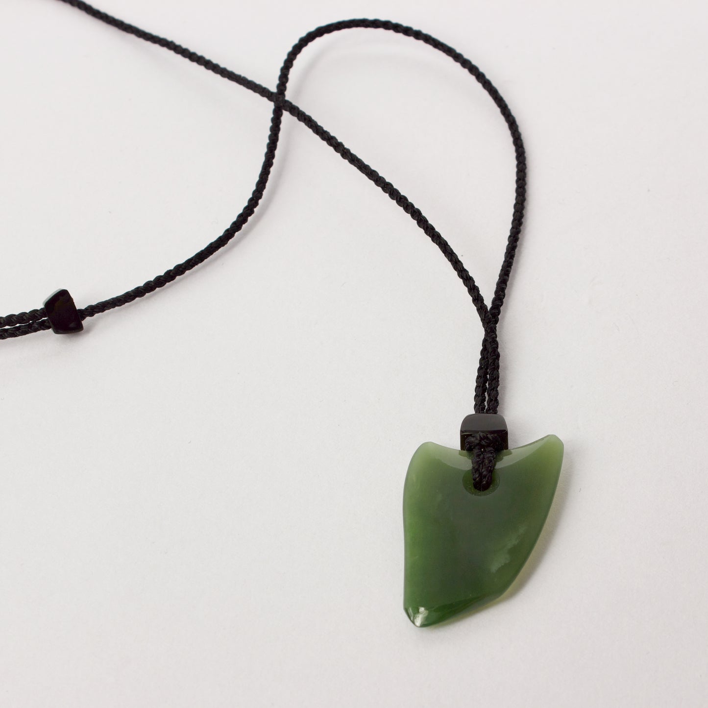 SM175: Pounamu Hei Niho pendant