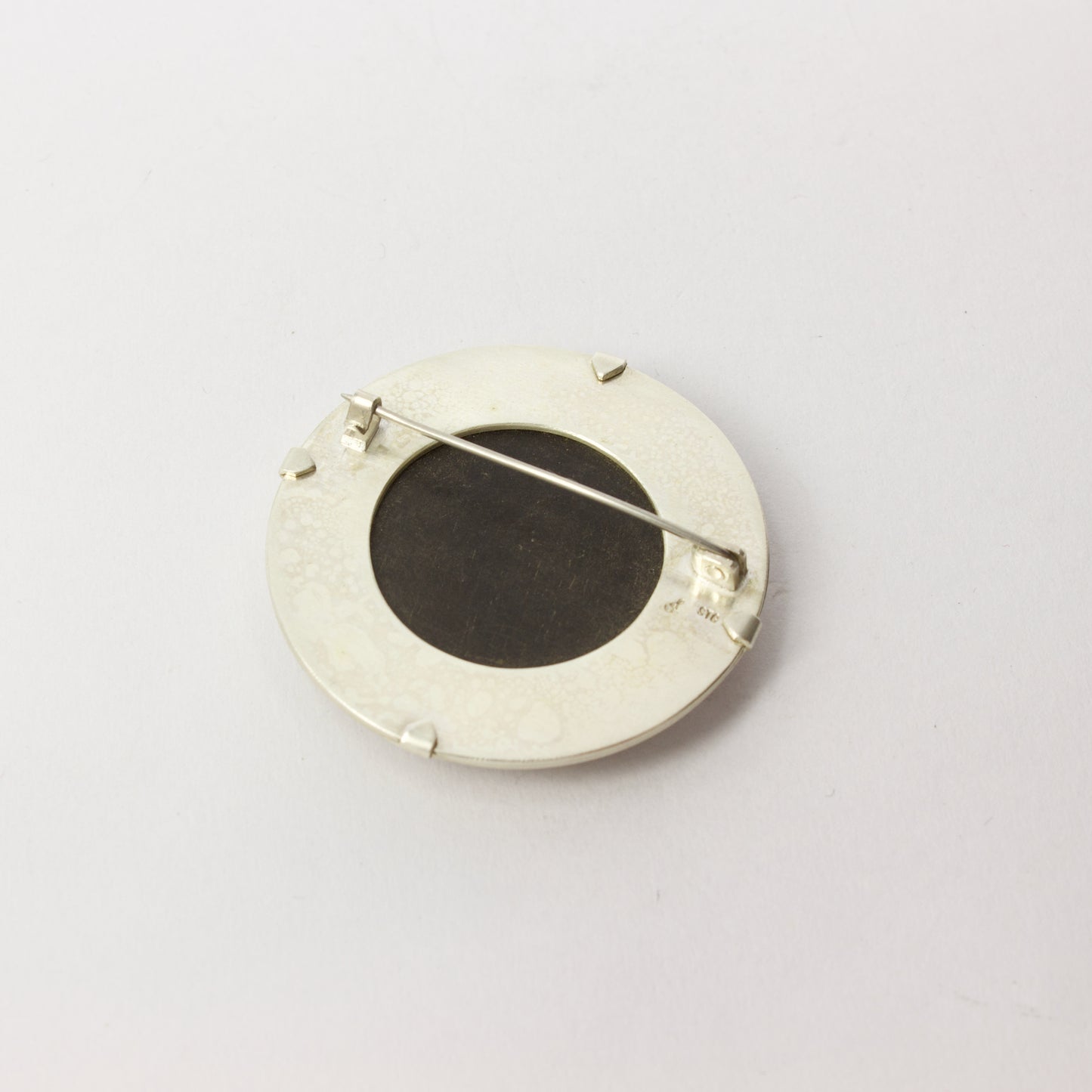 JA102: Starburst brooch