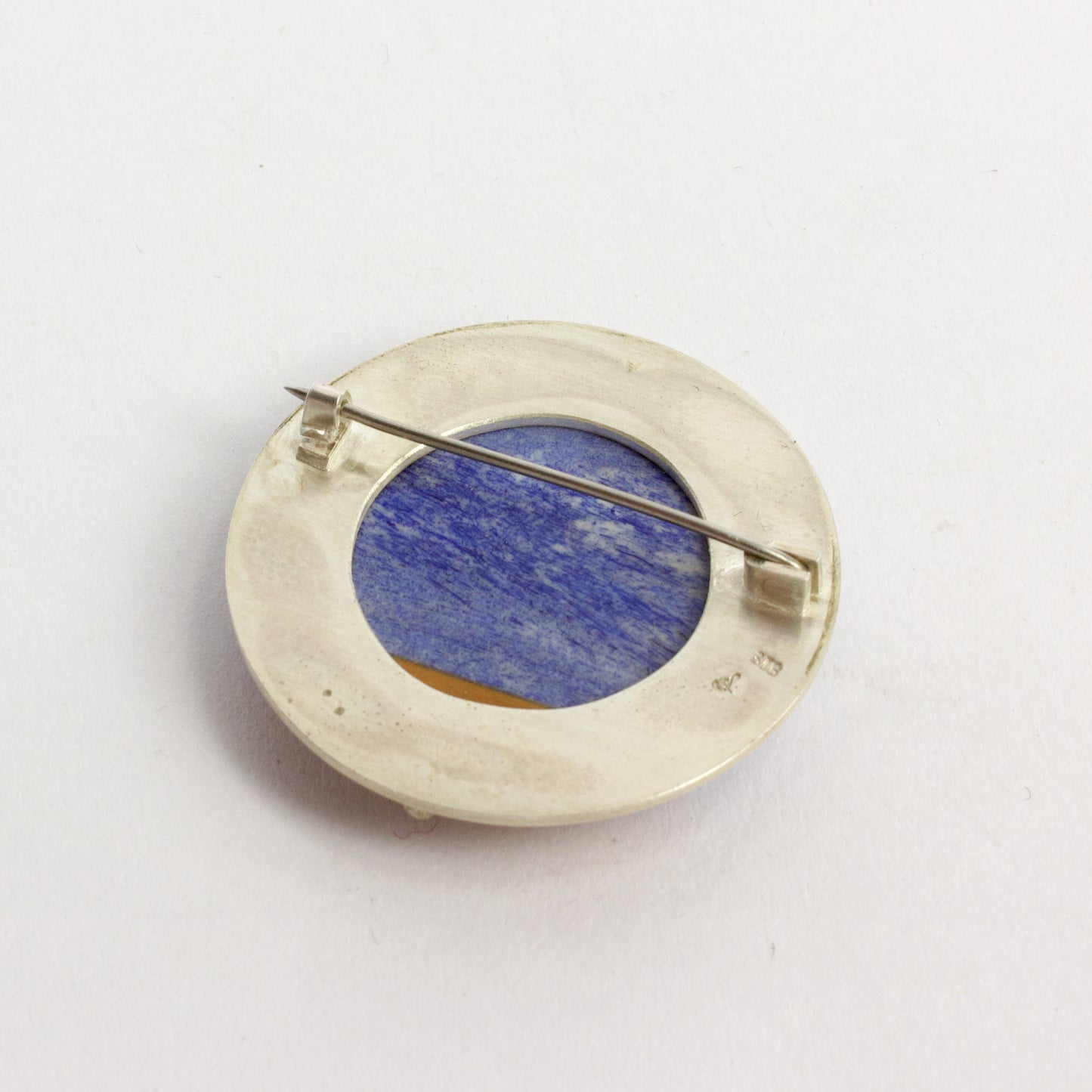 JA94: Landscape brooch