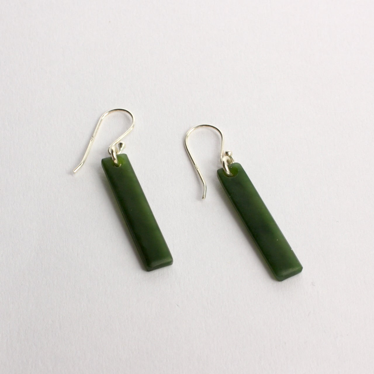 KAJ167: Pounamu bar earrings