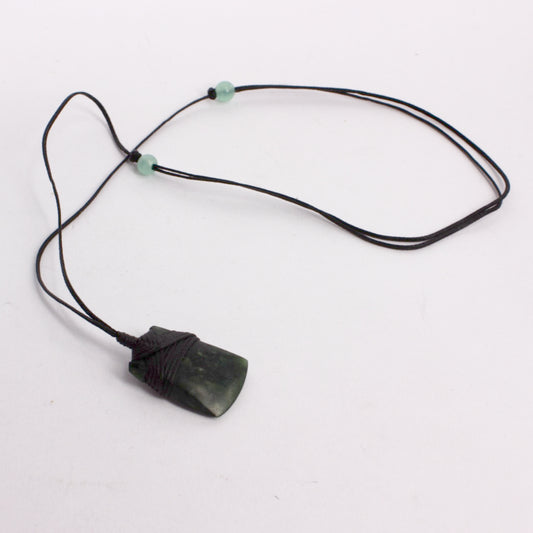 KAJ178: Pounamu toki pendant
