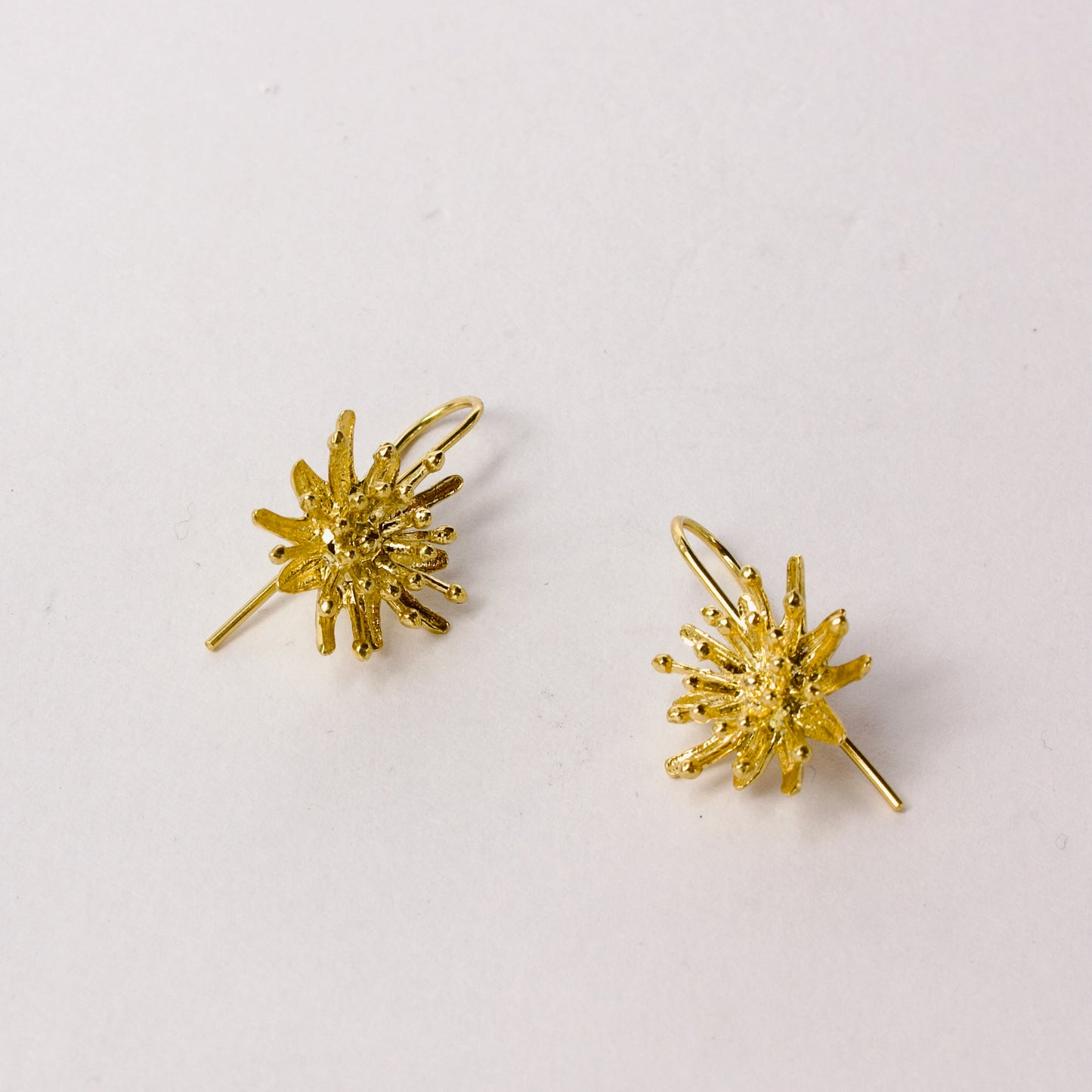 KS178: Mt Cook Lily earrings