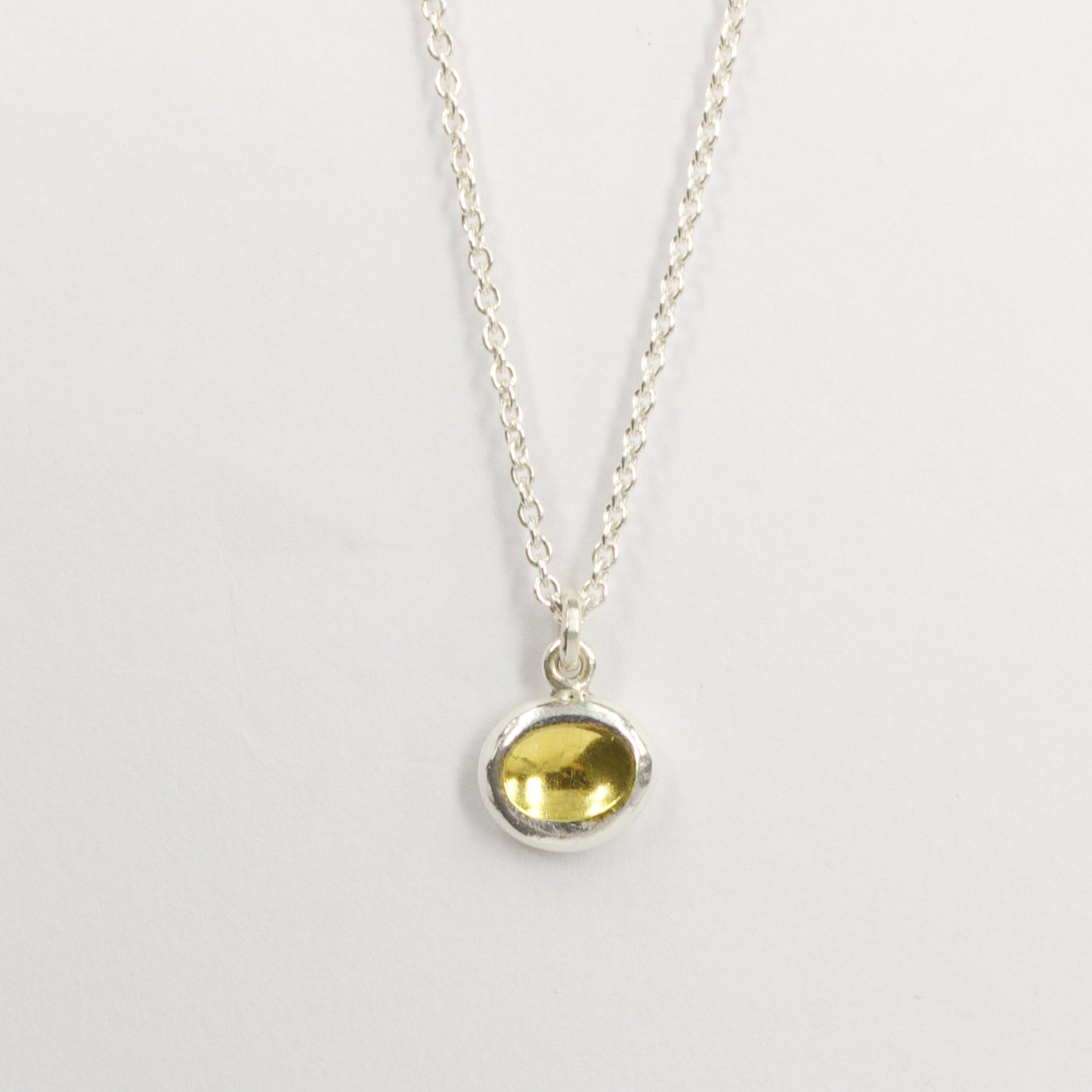 LA138: Concave drop pendant