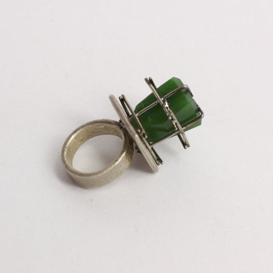 NA120: Caged pounamu ring