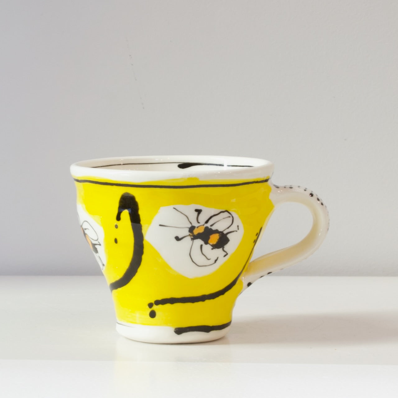 PH: Bumblebee latte cups