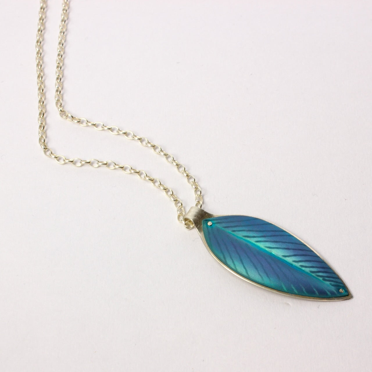RB168: Pohutukawa leaf pendant