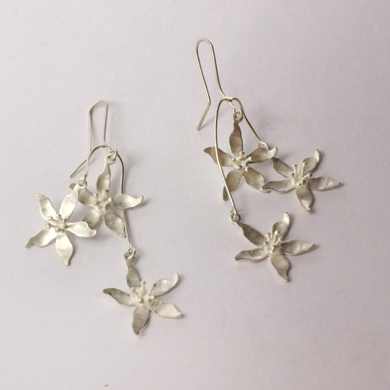 RF190: Hoheria chandelier earrings