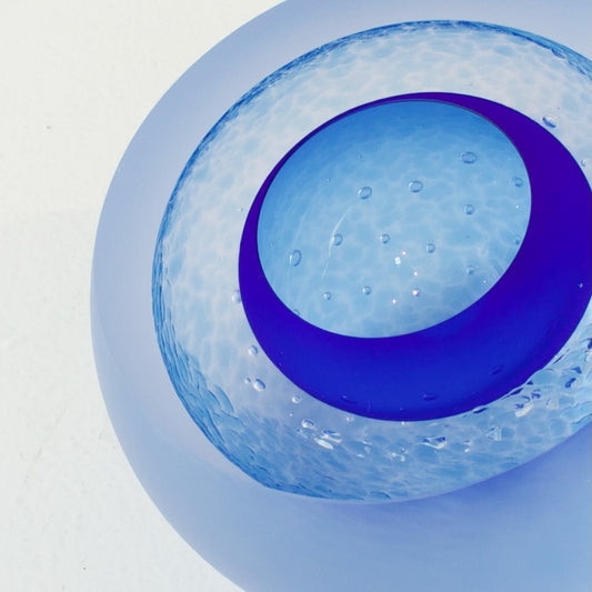 RH401A: Frosted double bubble geode - blue/pale blue