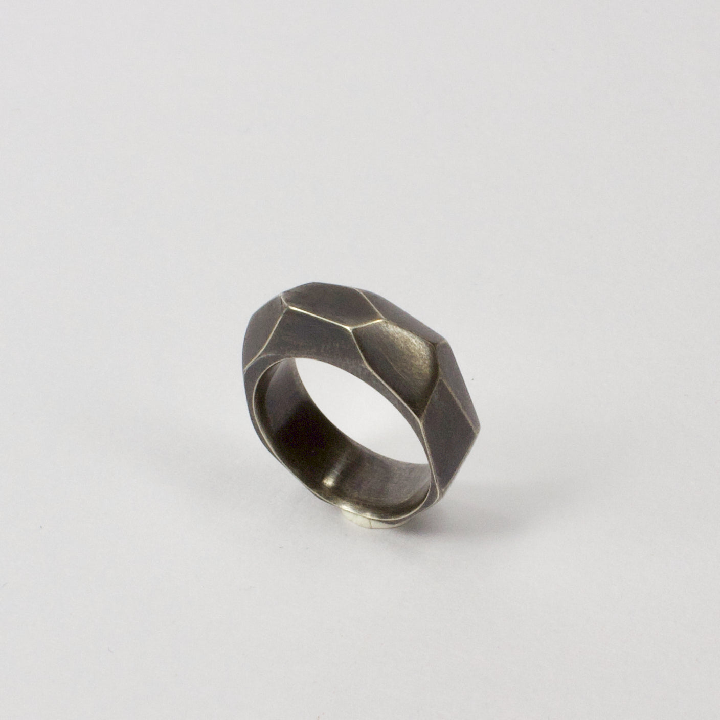 RK09: Geo ring