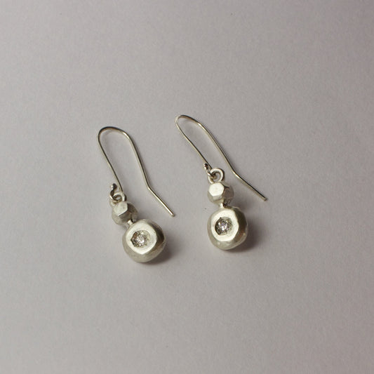 RK62: Ingot drop earrings