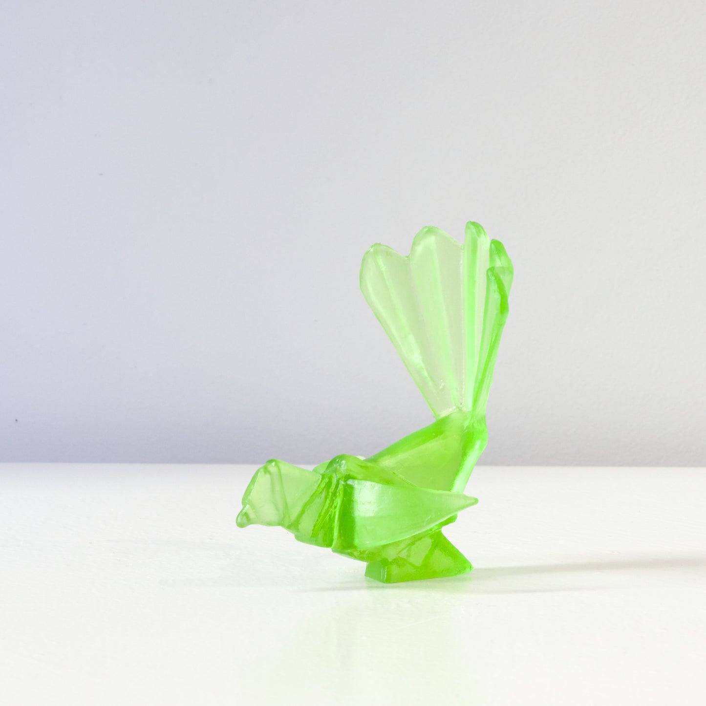 TBA152: Origami fantail - lime green