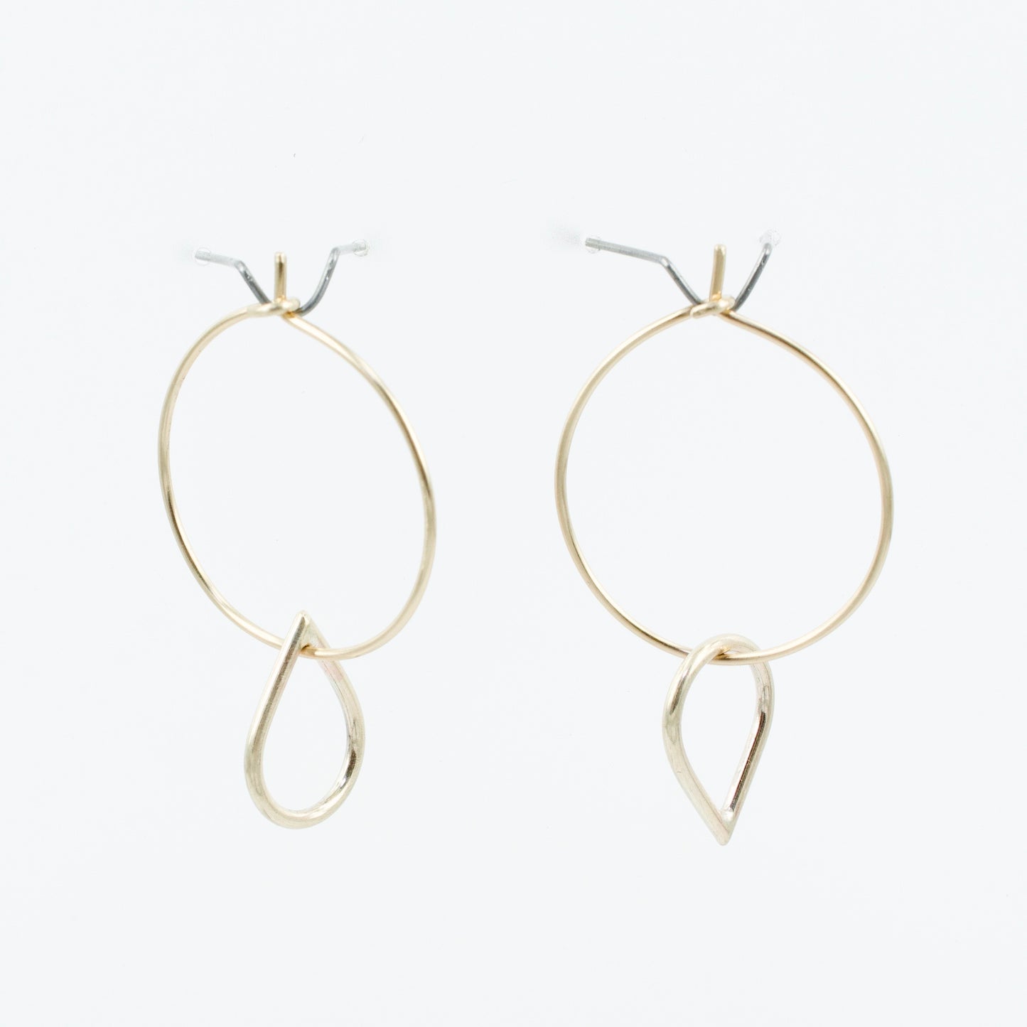 FS126: Gold teardrop hoop earrings