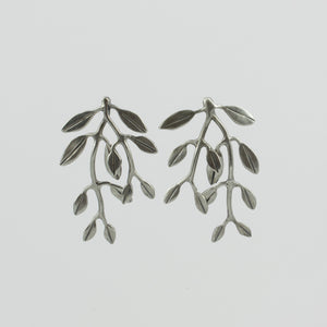 RF163: Small hoya earrings