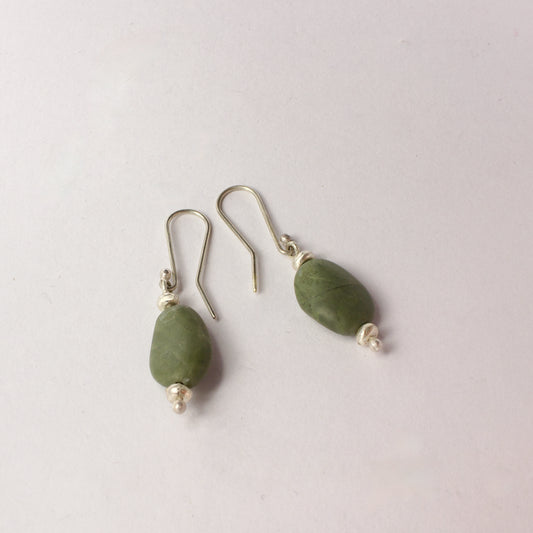 ACT250: Orepuki stone earrings - green