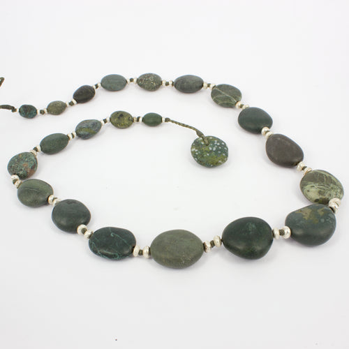 ACT466: Green stone necklace, long