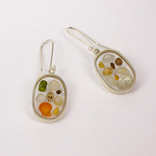 ACT469: Shell and gold nugget earrings