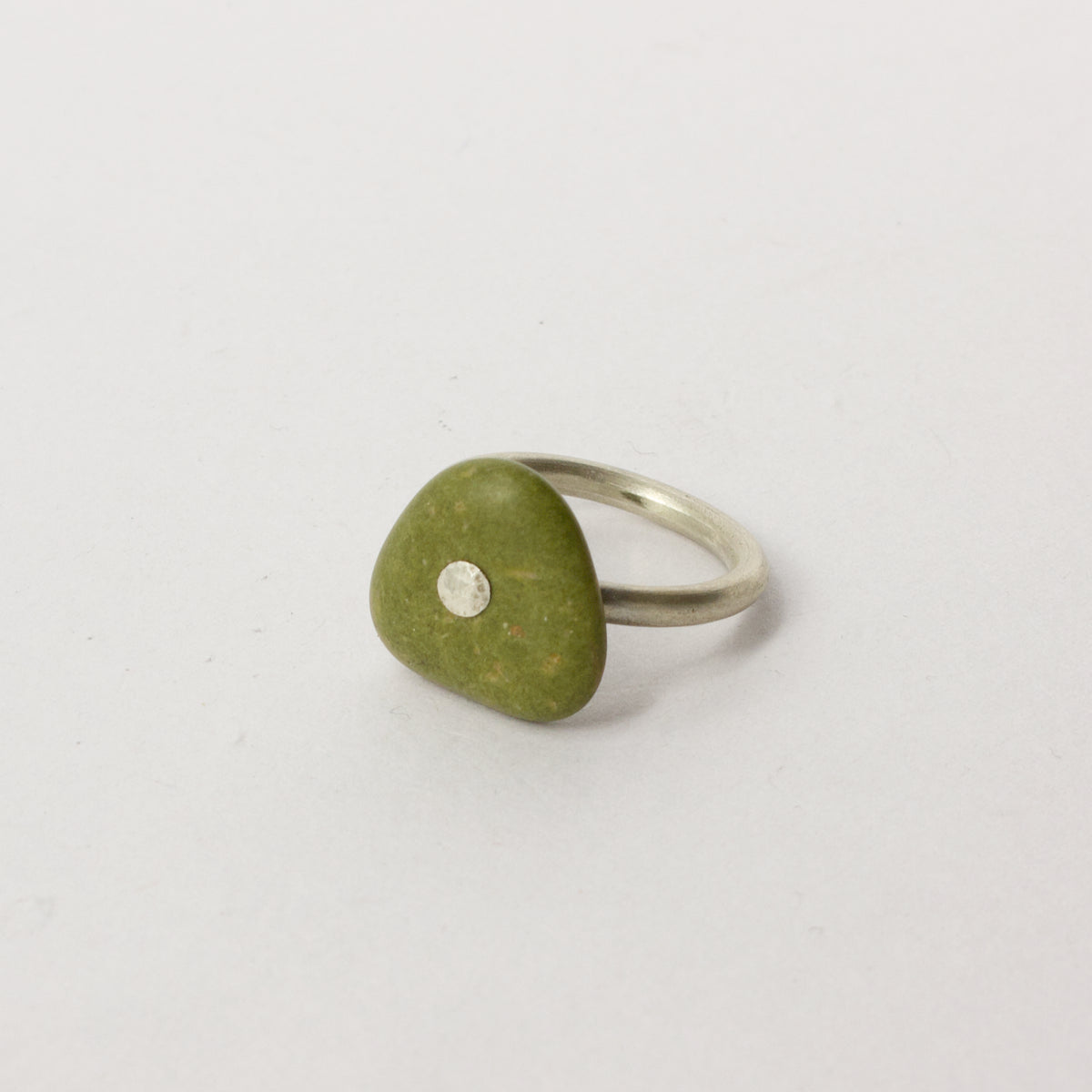 ACT478: Orepuki stone ring