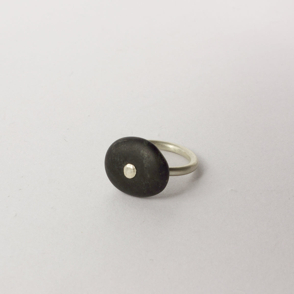 ACT483: Orepuki stone ring