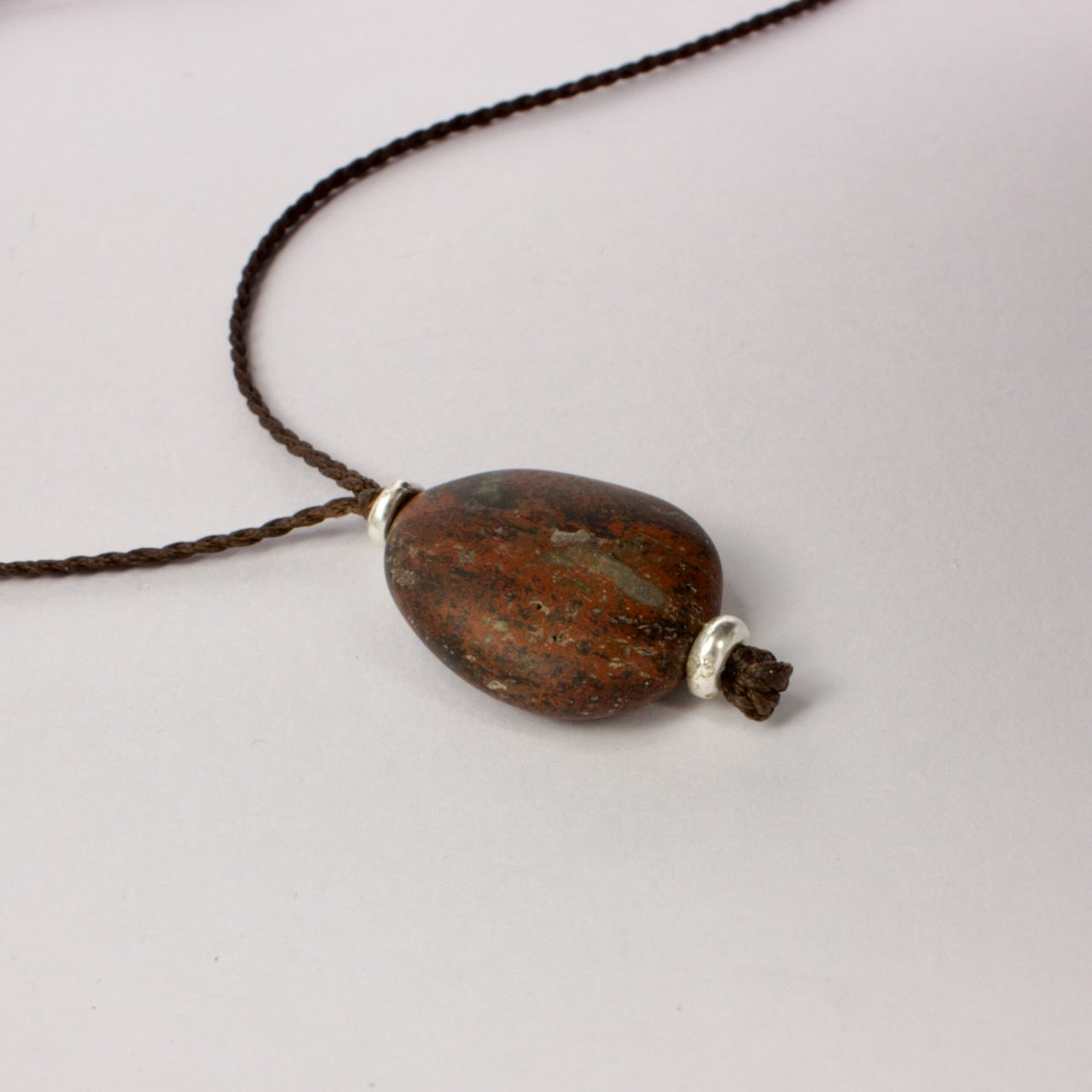 ACT496: Single stone pendant