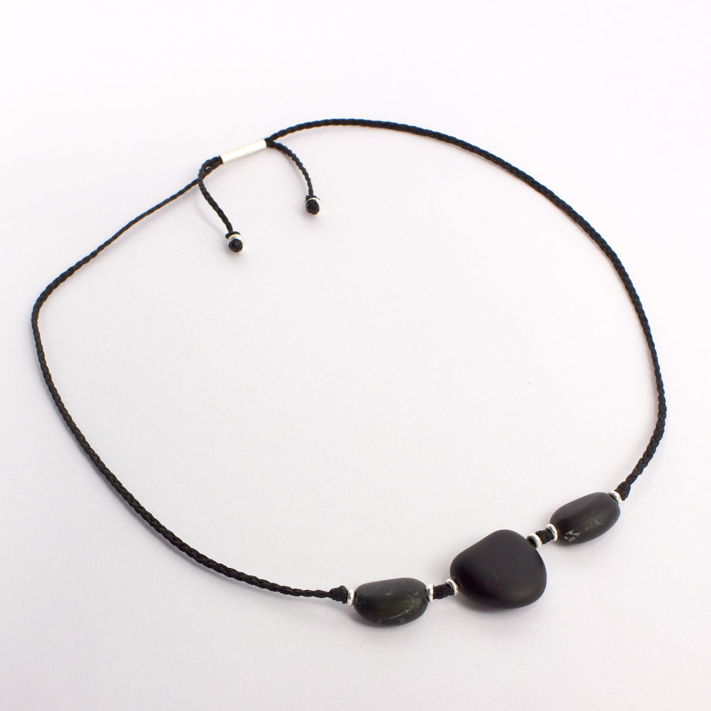 ACT502: Three stone necklace