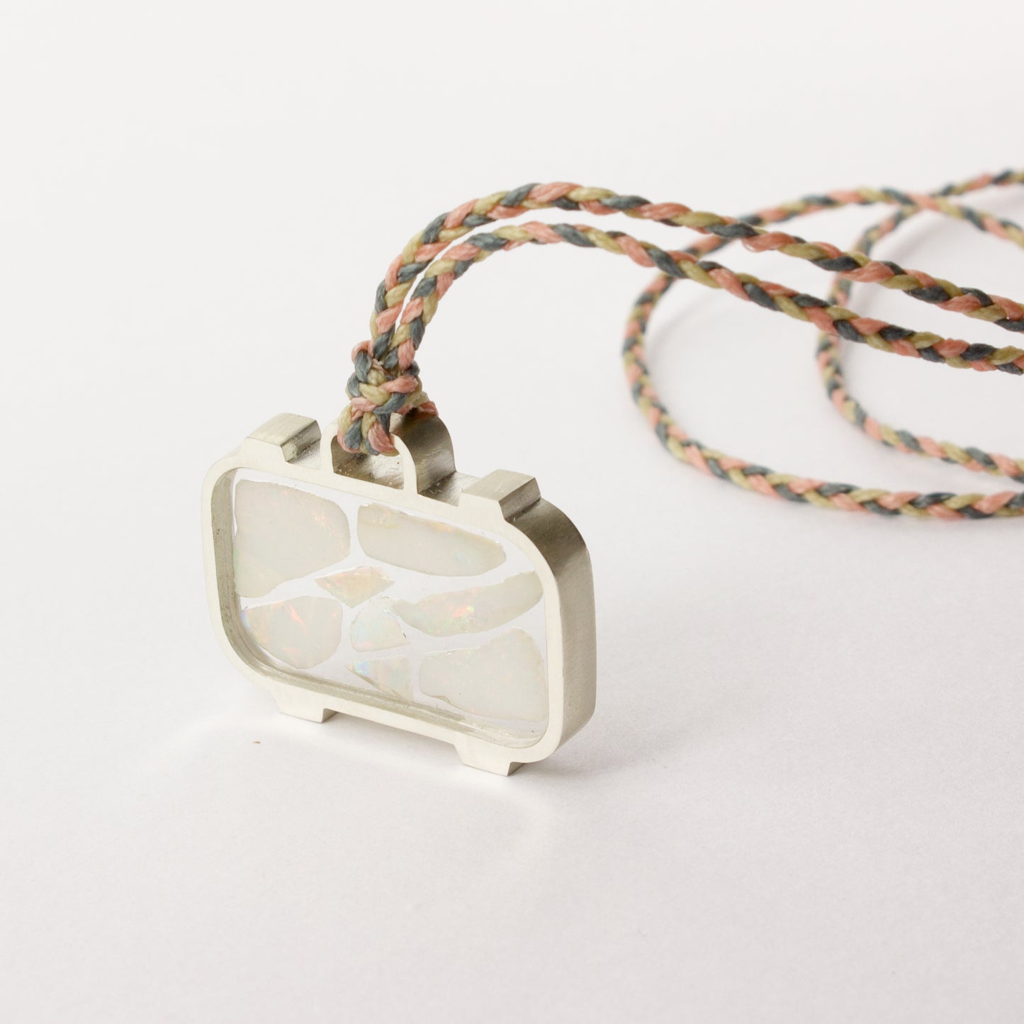 ACT503: Emotional baggage pendant - opal