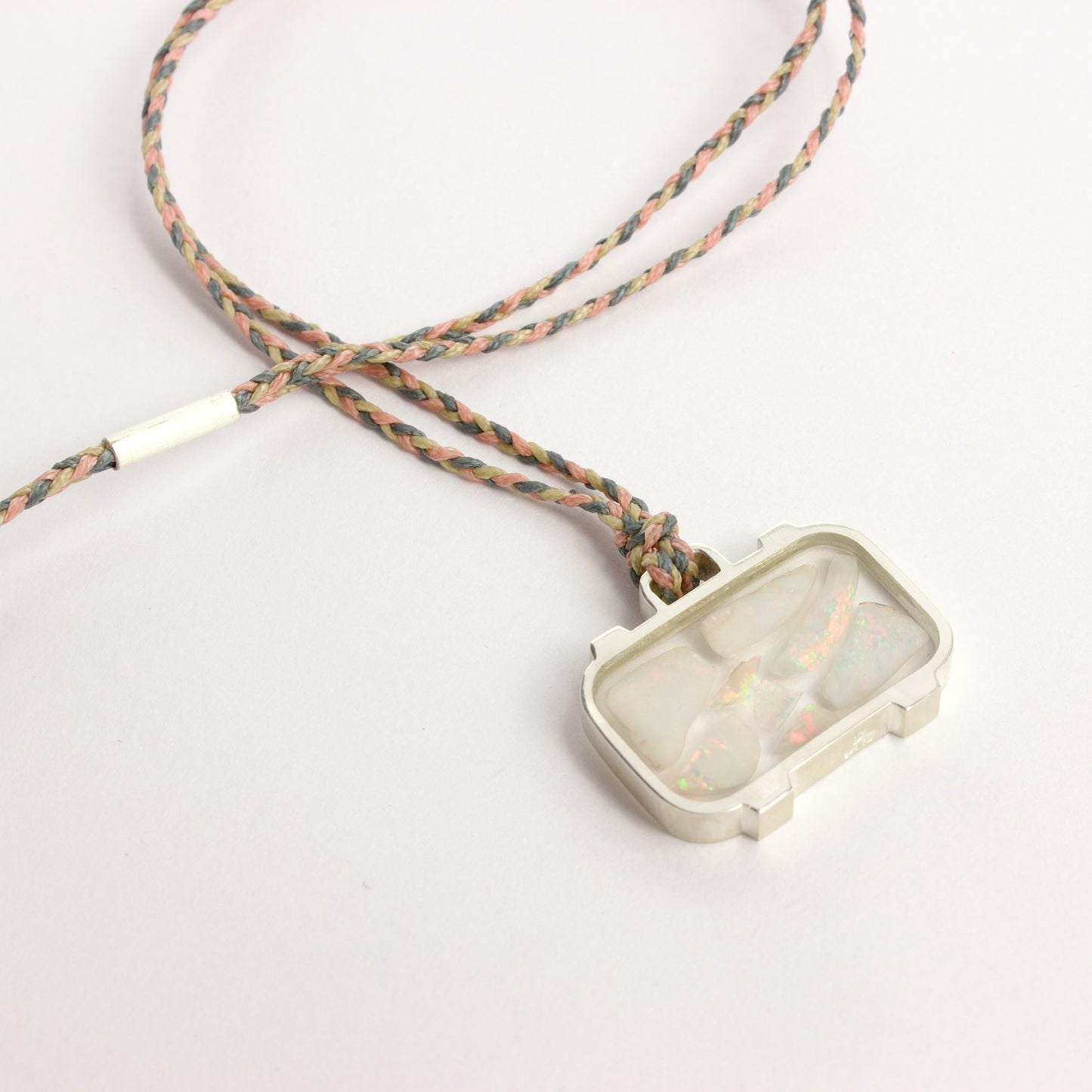 ACT503: Emotional baggage pendant - opal