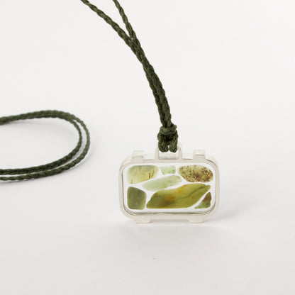 ACT504: Emotional baggage pendant - takiwai