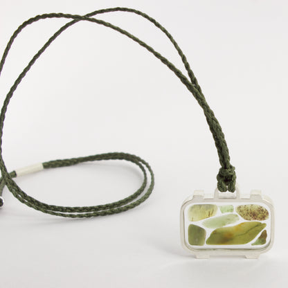 ACT504: Emotional baggage pendant - takiwai