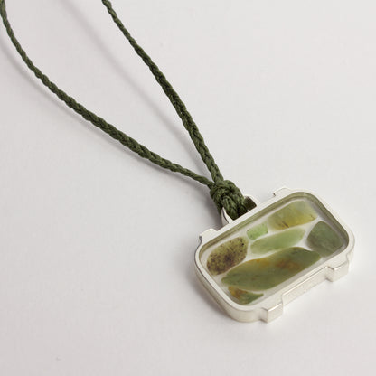 ACT504: Emotional baggage pendant - takiwai