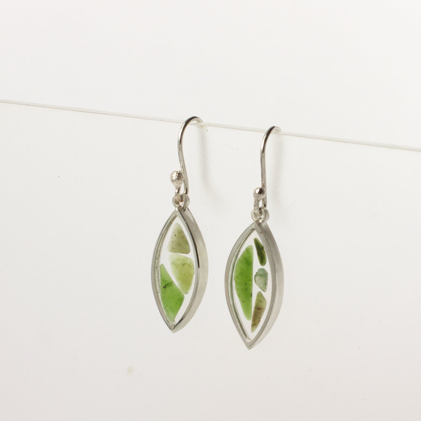 ACT509: Mandorla earrings - takiwai