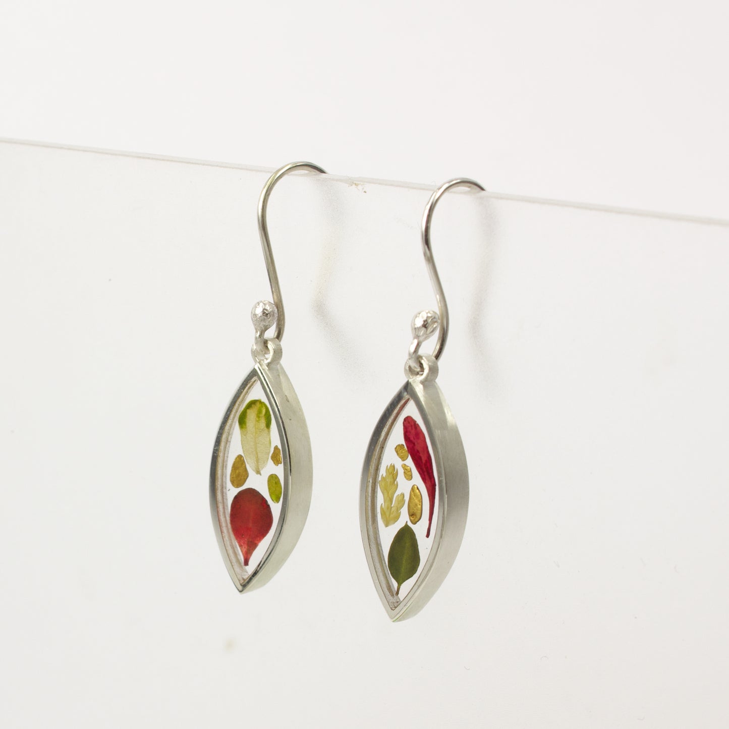 ACT511: Mandorla earrings - autumn leaves and gold nuggets