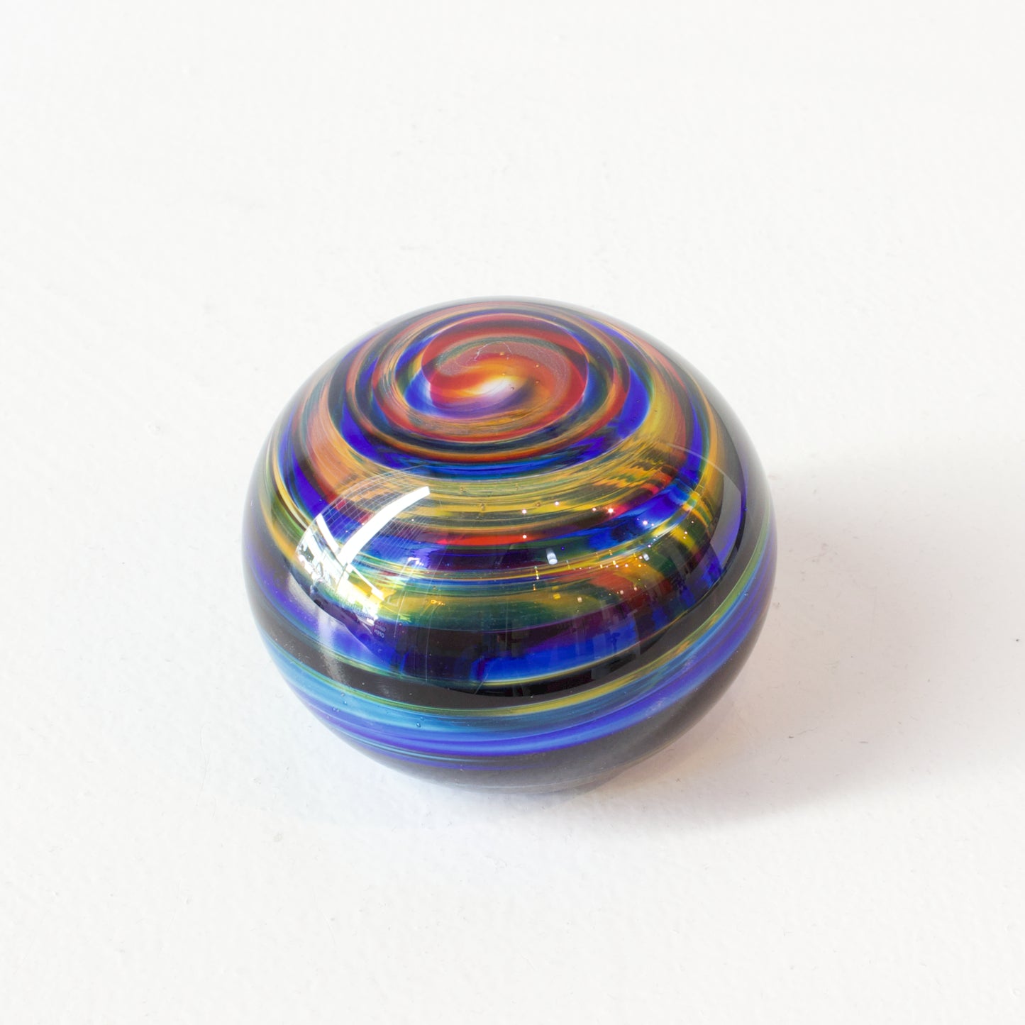 CJ231: Meslee paperweight