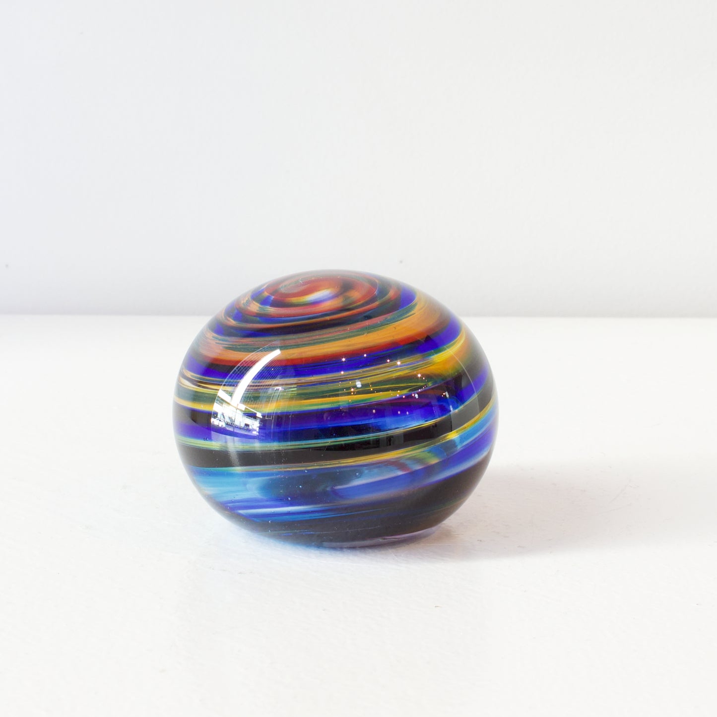 CJ231: Meslee paperweight