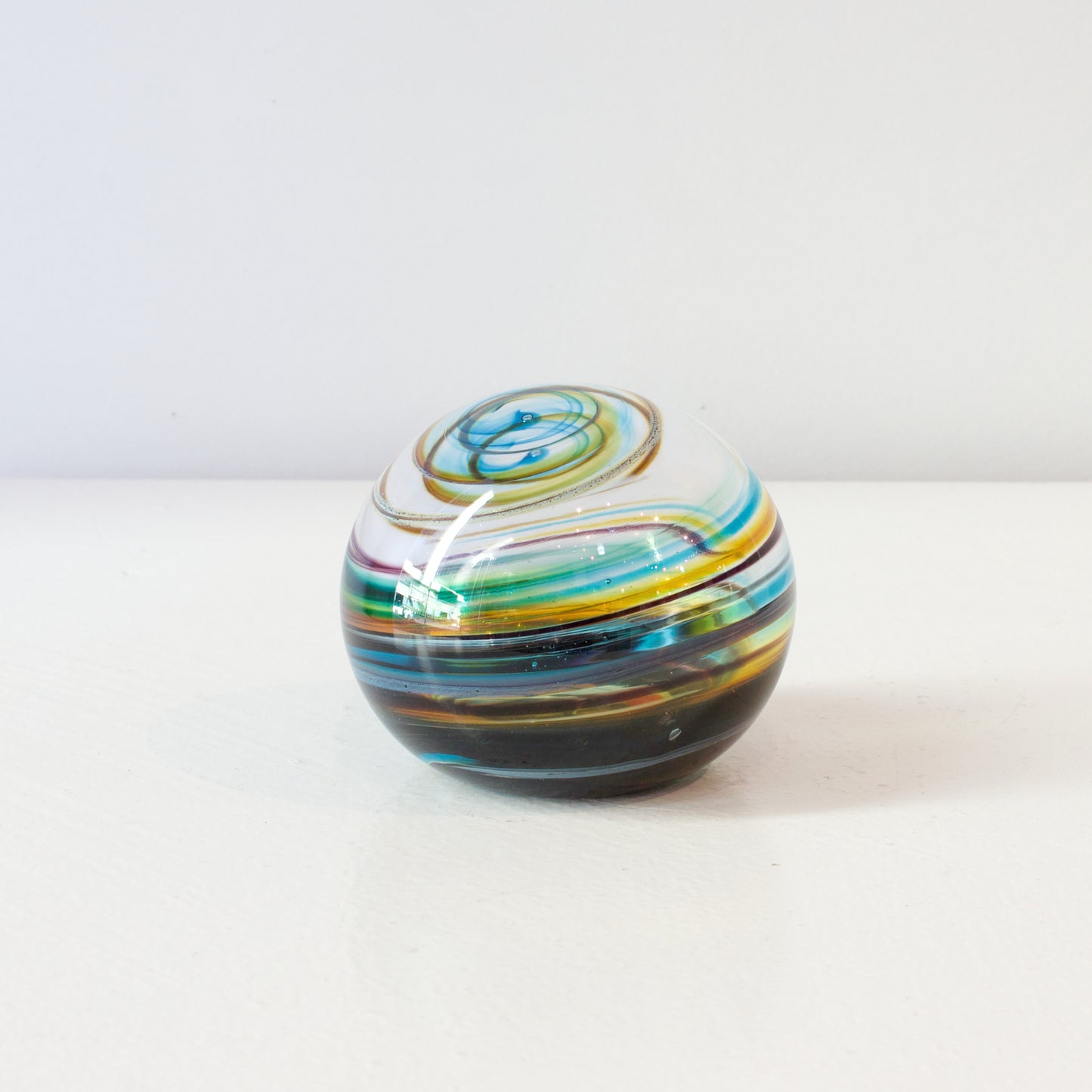 CJ232: Meslee paperweight