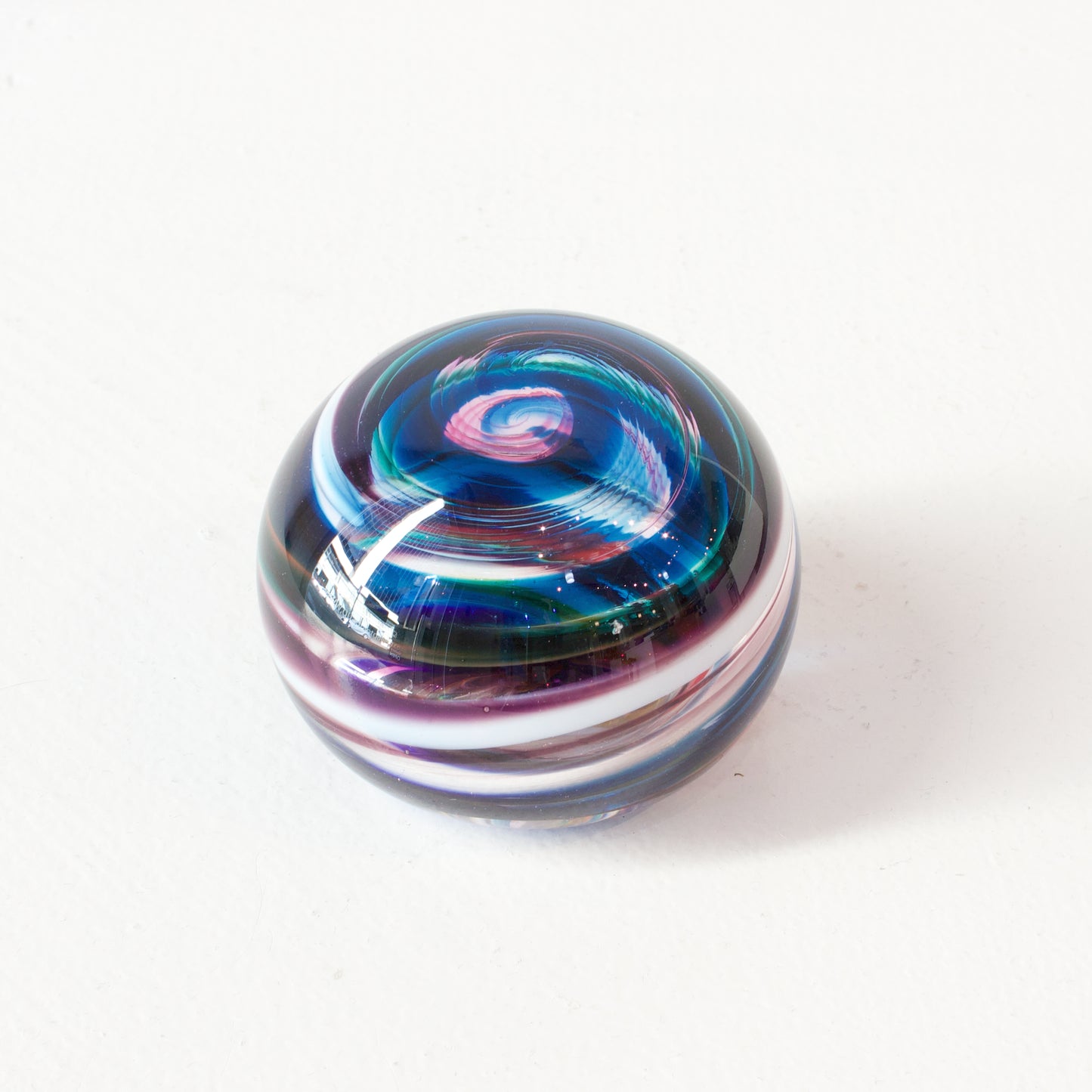 CJ233: Meslee paperweight