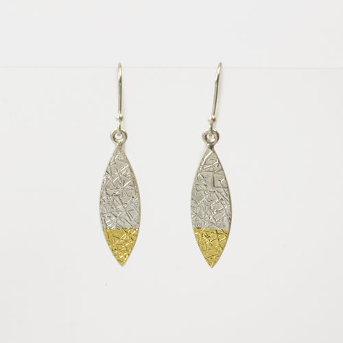 DM118C: Leaf text-ure earrings