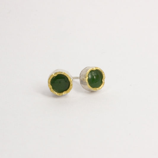 DM158C: Pounamu stud earrings