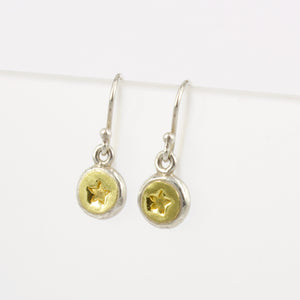 DM212C: Gold star earrings