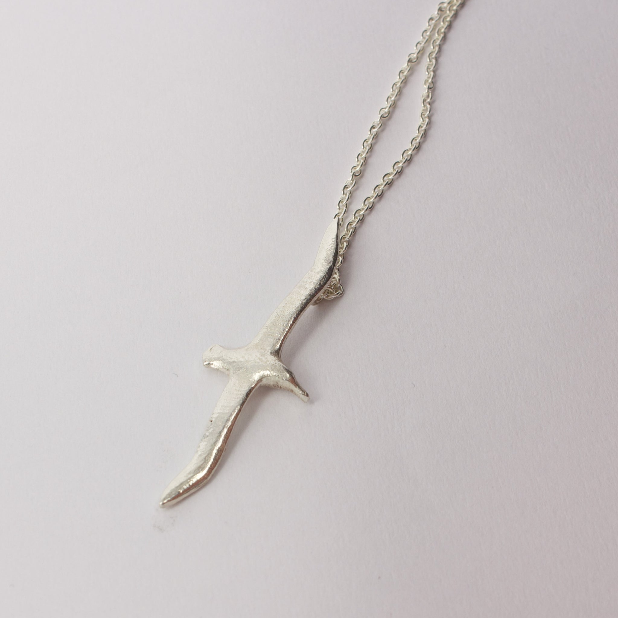 DM261C Large albatross pendant
